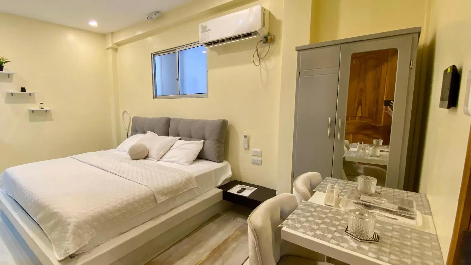 Microsuite 4 Hermosa Y Centrica location